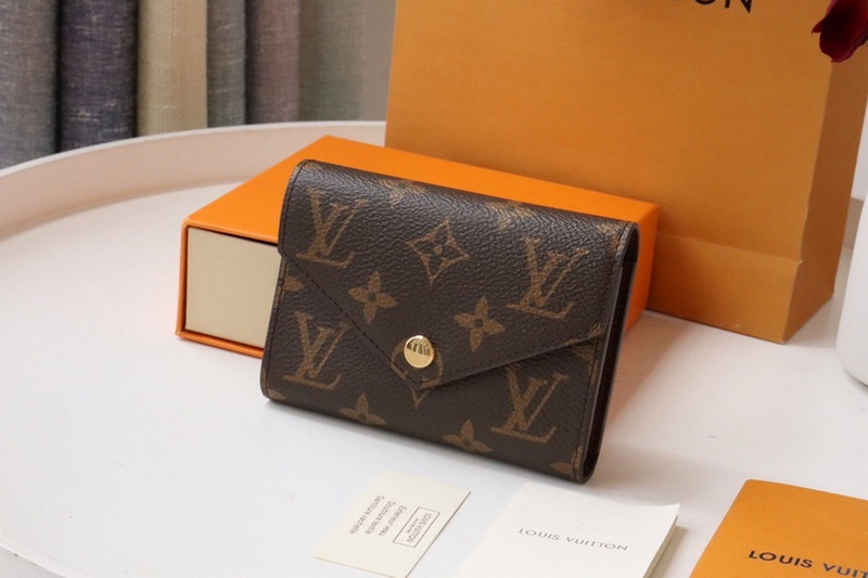 LV Wallets 18